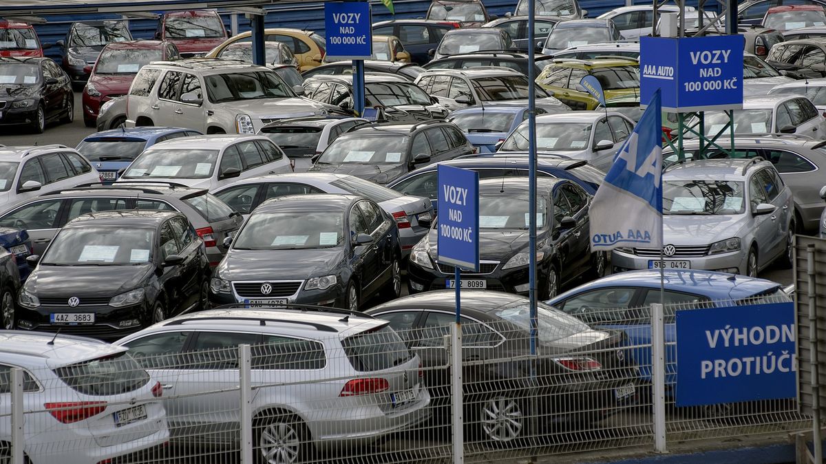 Křetínský koupil síť AAA Auto a Mototechnu